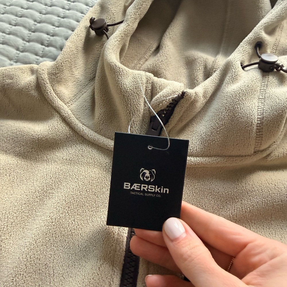 NWT Baerskin Tactile Jacket - Picture 3 of 5